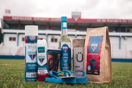 Exemplos de produtos licenciados do Fortaleza
