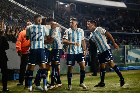 Pelo grupo do Flamengo, Racing vence Aucas em jogo de cinco gols na Libertadores