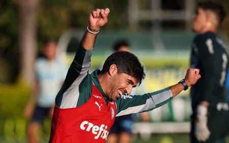 abel_ferreira1_treino_palmeiras_12_maio_2023-aspect-ratio-512-320