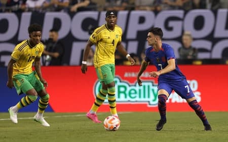quatro-jogos-abriram-a-disputa-da-copa-ouro-Futebol-Latino-aspect-ratio-512-320