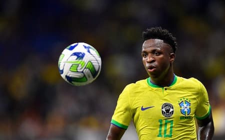 vini_jr_selecao_brasileira_guine-aspect-ratio-512-320