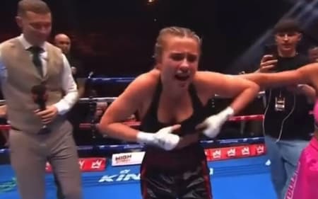 Britanica-e-cortada-de-final-em-torneio-de-boxe-Foto-Reproducao-aspect-ratio-512-320