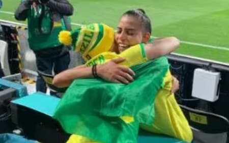 Erymar-Costa-vendeu-o-carro-para-acompanhar-Lauren-na-Copa-do-Mundo–aspect-ratio-512-320