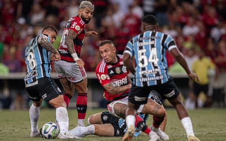 FlamengoxGremio_CampeonatoBrasileiro_Maracana_11-06-2023_Foto-PaulaReisPSR_4666-scaled-aspect-ratio-512-320