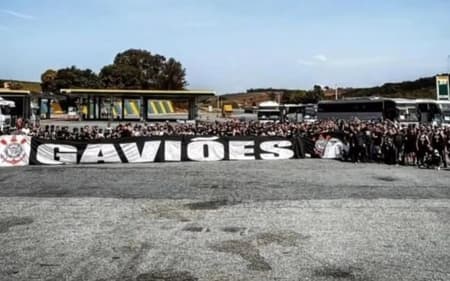torcedores-corinthians-aspect-ratio-512-320