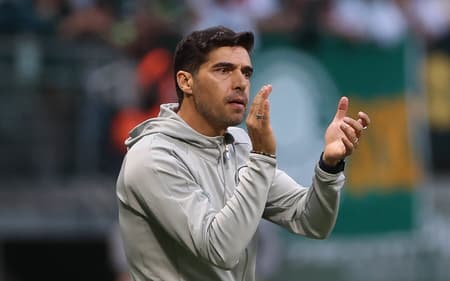 abel_ferreira_palmeiras_fortaleza_brasileirao_2023-aspect-ratio-512-320