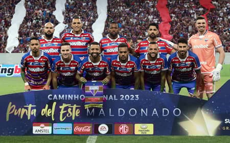 Fortaleza-Posado-Corinthians-Sul-Americana-scaled-aspect-ratio-512-320