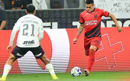 Bidu-Cuello-Corinthians-Athletico-Brasileirao_Easy-Resize.com_-aspect-ratio-512-320