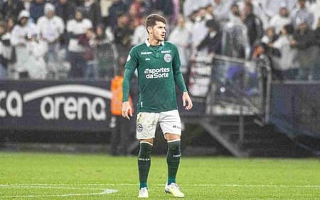 Hugo-Goias_Easy-Resize.com_-aspect-ratio-512-320