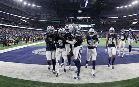 AFP__20231231__1896224170__v3__HighRes__DetroitLionsVDallasCowboys-scaled-aspect-ratio-512-320