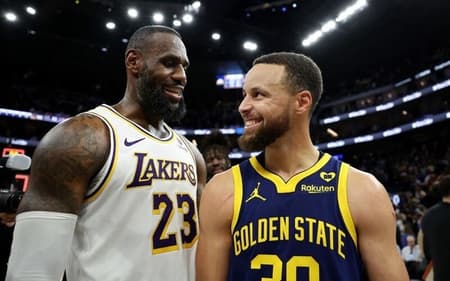 LeBron-James-Stephen-Curry_Easy-Resize.com_-aspect-ratio-512-320