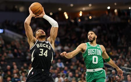 AFP__20240410__2148074405__v3__HighRes__BostonCelticsVMilwaukeeBucks-scaled-aspect-ratio-512-320