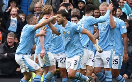 AFP__20240413__34PA979__v1__HighRes__FblEngPrManCityLuton-scaled-aspect-ratio-512-320