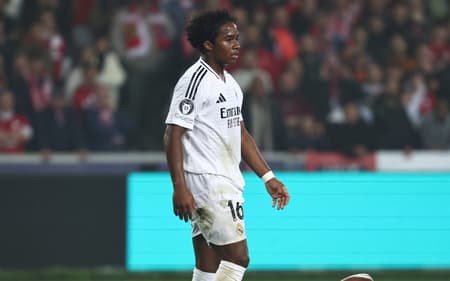 Endrick em ação pelo Real Madrid na Champions League (Foto: Al-Doumy / AFP)