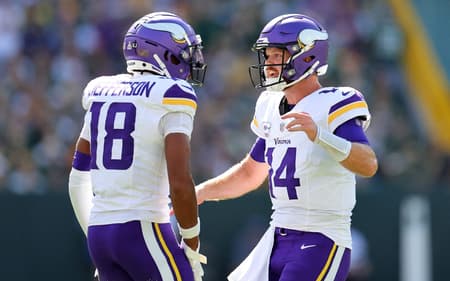 AFP__20241004__2175507272__v3__HighRes__MinnesotaVikingsVGreenBayPackers-scaled-aspect-ratio-512-320