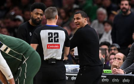 AFP__20241029__2181632294__v1__HighRes__MilwaukeeBucksVBostonCeltics-scaled-aspect-ratio-512-320