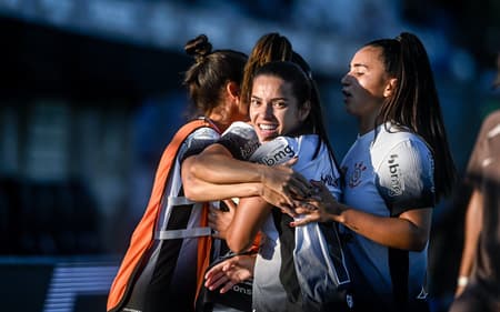 Comemoracao-Corinthians-Olimpia-aspect-ratio-512-320