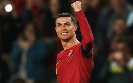 AFP__20230323__33BX4ZV__v2__HighRes__TopshotFblEuro2024QualifierPorLie-scaled-aspect-ratio-512-320