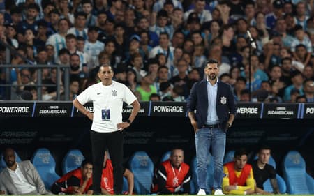AFP__20241101__36LA7ZQ__v1__HighRes__FblSudamericanaRacingCorinthians-1-scaled-aspect-ratio-512-320