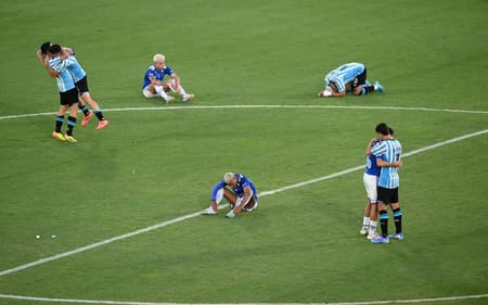 AFP__20241123__36N73XQ__v2__HighRes__TopshotFblSudamericanaRacingCruzeiro-scaled-aspect-ratio-512-320