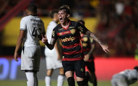 Chrystian-Barletta-comemora-gol-marcado-pelo-Sport-sobre-Ceara-Foto-Marlon-CostaAGIF-scaled-aspect-ratio-512-320