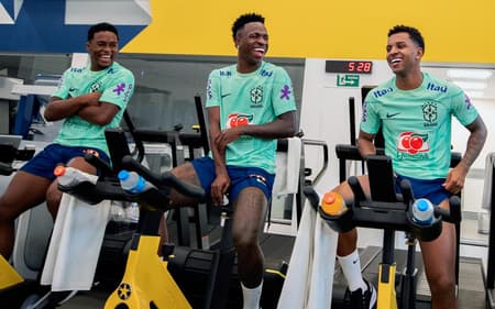 Endrick-Vini-e-Rodrygo-na-Selecao-Brasileira-aspect-ratio-512-320