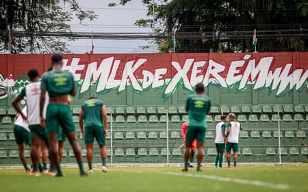 Fluminense-faz-penultimo-treino-no-Estadio-Marcelo-Vieira-visando-a-disputa-da-Copinha-scaled-aspect-ratio-512-320