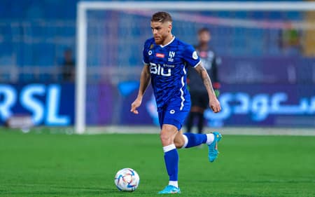 Cuellar-Al-Hilal_Easy-Resize.com_-aspect-ratio-512-320