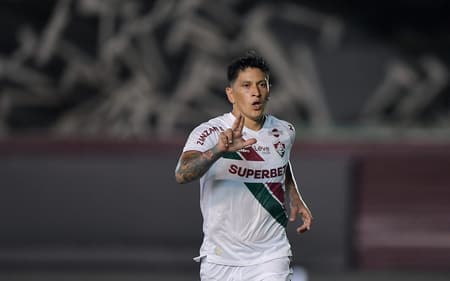 German-Cano-comemora-gol-marcado-pelo-Fluminense-contra-a-Portuguesa-pelo-Campeonato-Carioca-scaled-aspect-ratio-512-320