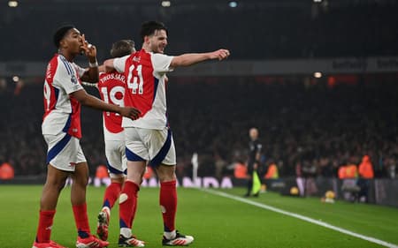 AFP__20250115__36U63PT__v1__HighRes__FblEngPrArsenalTottenham-scaled-aspect-ratio-512-320