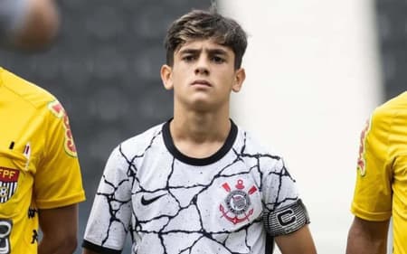 henrique-lemos-deixou-o-corinthians-para-o-p941w_Easy-Resize.com_-aspect-ratio-512-320