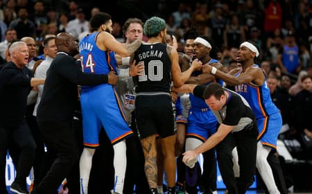 Oklahoma City Thunder v San Antonio Spurs