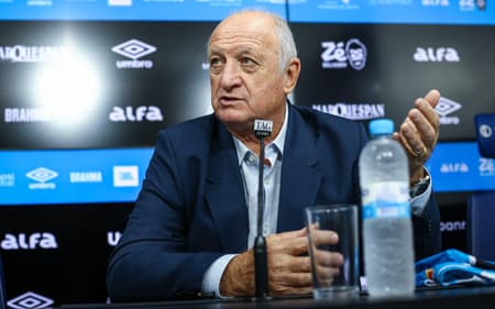 Felipão em sua entrevista coletiva de apresentação como coordenador técnico do Grêmio. (Foto: Lucas Uebel/Grêmio FBPA)
