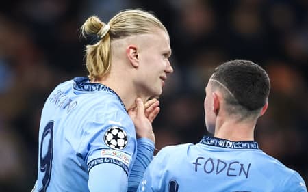 Haaland comemora vitória contra o Feyenoord na Champions League antes da lesão (Foto: Darren Staples/AFP)