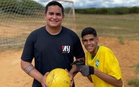 Luva de Pedreiro e Allan Jesus
