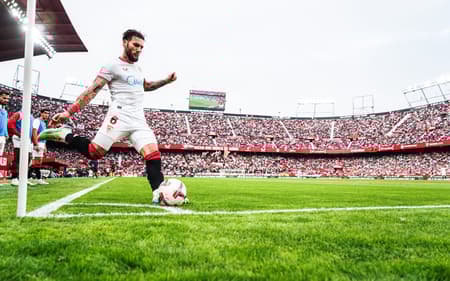 sevilla-ramon-sanchez-pizjuan-scaled-aspect-ratio-512-320