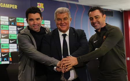 Deco, Laporta e Xavi - Barcelona