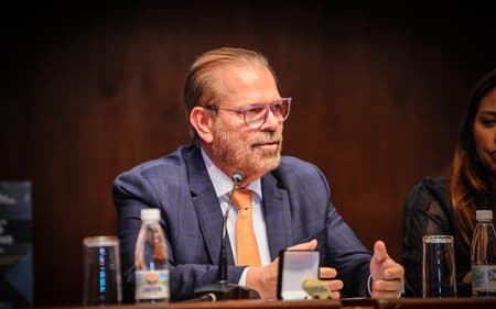 Reinaldo Carneiro Bastos presidente da FPF