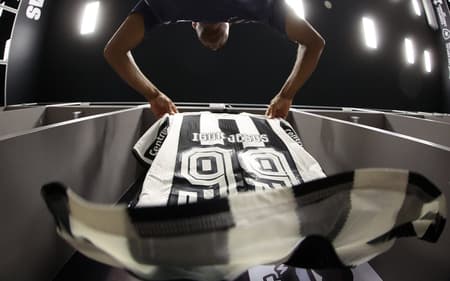 Botafogo lançará novo uniforme para a temporada (Foto: Vítor Silva/Botafogo)