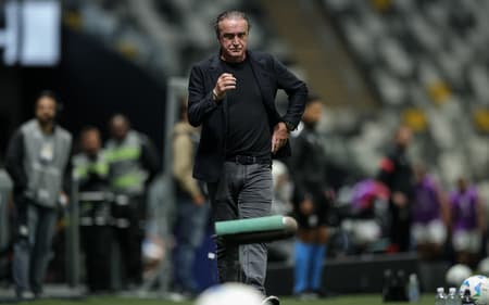 Cuca em vitória do Atlético-MG (Foto: Pedro Souza / Atlético)