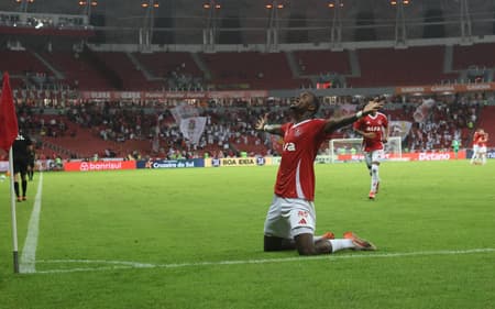 Ricardo Mathias, atacante o Internacional