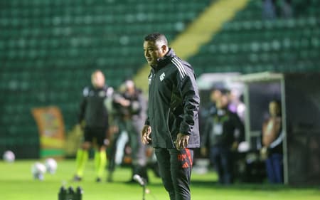 Roger Machado, técnico do Internacional