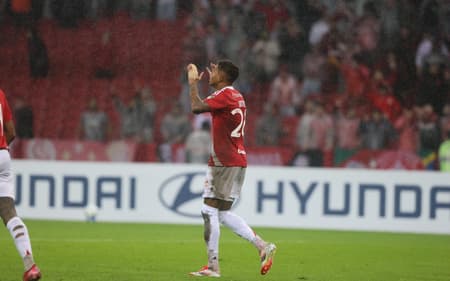 Vitinho, atacante do Internacional