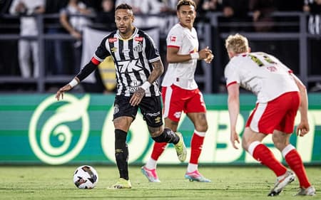 Pai de Neymar fala sobre o futuro do camisa 10: 'O Santos tem condição de abrigar?'
