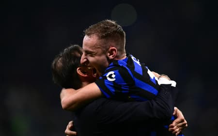 Frattesi fez o gol da vitória da Inter contra o Barcelona na semifinal da Champions (Foto: Marco BERTORELLO / AFP)