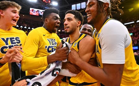 Indiana Pacers v New York Knicks - Game One