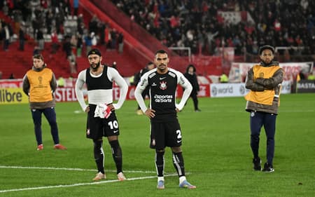 'Impotente' dentro e fora de campo, Corinthians sofre novo vexame continental