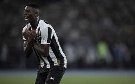 Luiz Henrique, ex-jogador do Botafogo (Foto: Jorge Rodrigues/AGIF)
