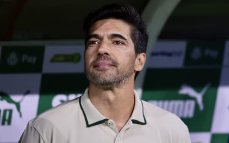 Abel Ferreira, técnico do Palmeiras durante partida contra o Corinthians no estádio Arena Allianz Parque pelo campeonato Paulista 2025. (Foto: Marcello Zambrana/AGIF)