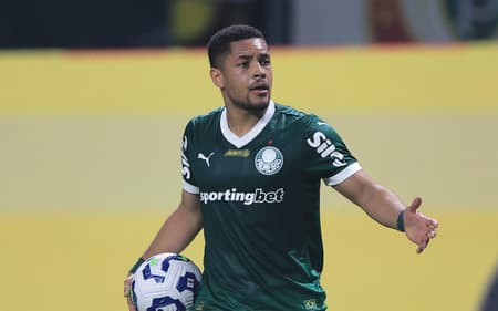 Vitor Roque, atacante do Palmeiras